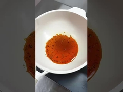 Quando si cucinano noodles istantanei con due uova, il sapore è al top