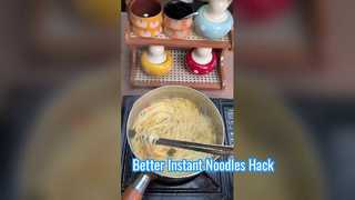 Un nuovo modo di cucinare gli spaghetti istantanei