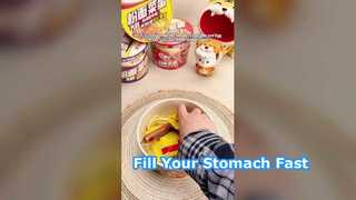 Vermicelli, tagliatelle con uova e salsiccia, tipo Plus