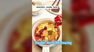 Tagliatelle istantanee con vermicelli, cucinate insieme