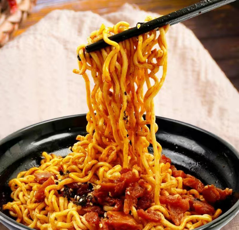 Noodle coreane istantanee con sapore di pollo caldo OEM Noodle di pollo coreane