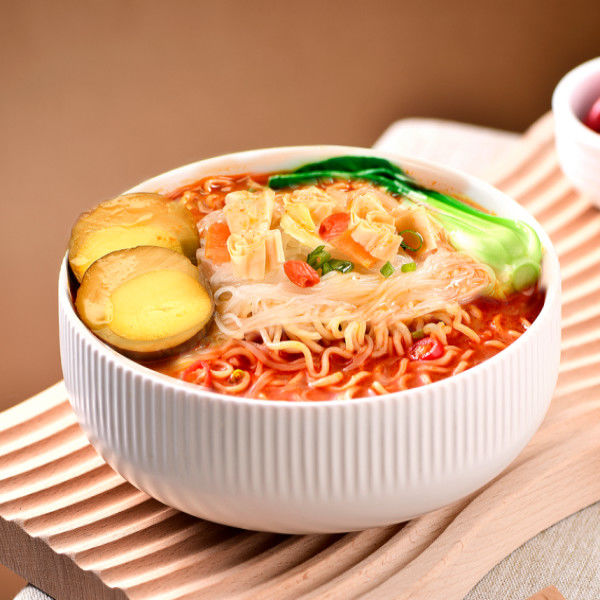 200g*12 Vermicelli e noodles istantanei Un'esperienza gustativa diversa rispetto ai tradizionali noodles istantanei con uova
