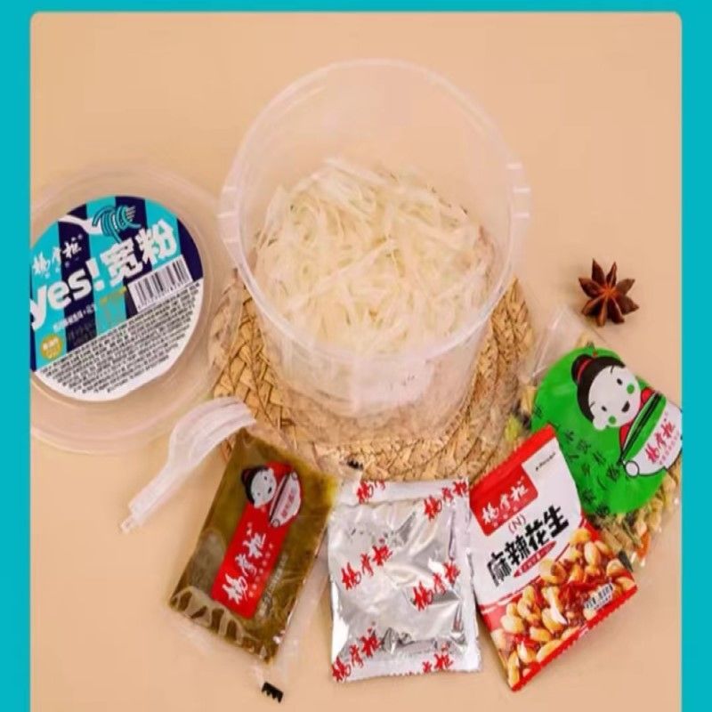 Metodo di cottura Vermicelli larghi con salsa e verdura Non piccanti Fogli istantanei Peso netto 138g