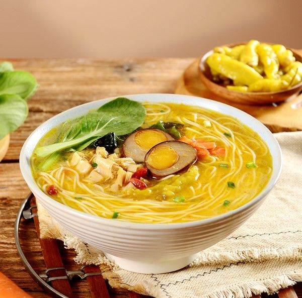 Zuppa non fritta Noodle istantanee Sapore di manzo piccante Ramen Noodle istantanee Cina Noodle di vetro