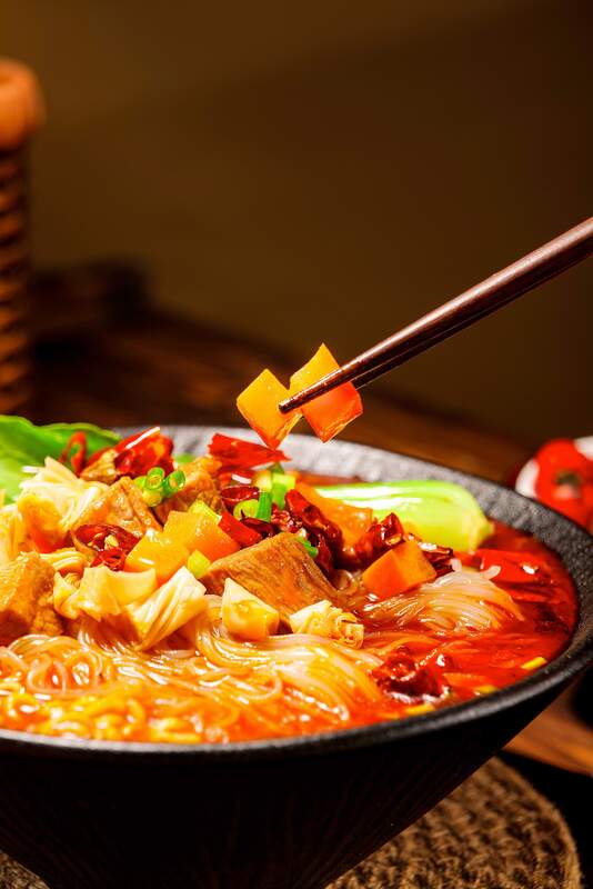 Ingredienti della salsa Peso netto Descrizione che fornisce 12 mesi di durata di conservazione Rispetto alle norme e ai regolamenti del settore